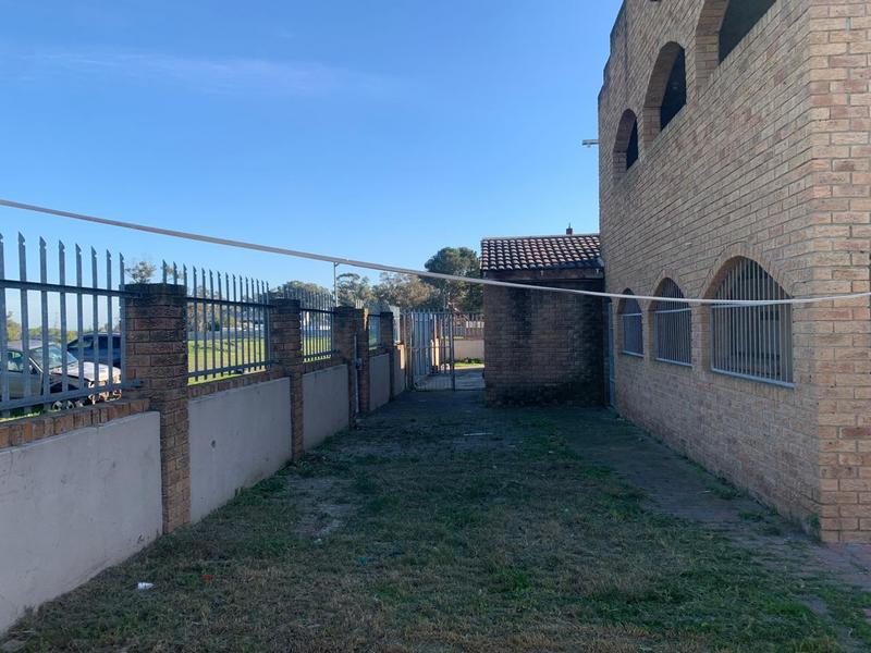6 Bedroom Property for Sale in High Places Western Cape